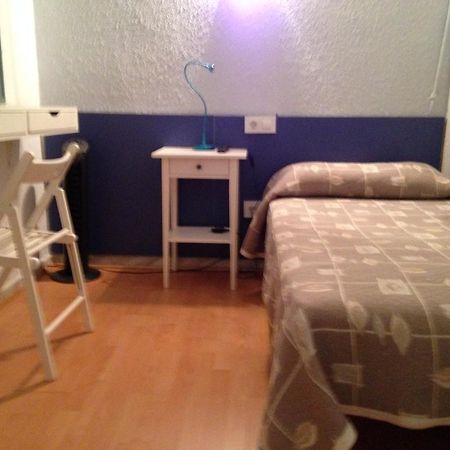 Hostal Delfos Barcelona Zewnętrze zdjęcie