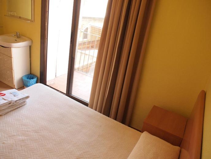 Hostal Delfos Barcelona Zewnętrze zdjęcie