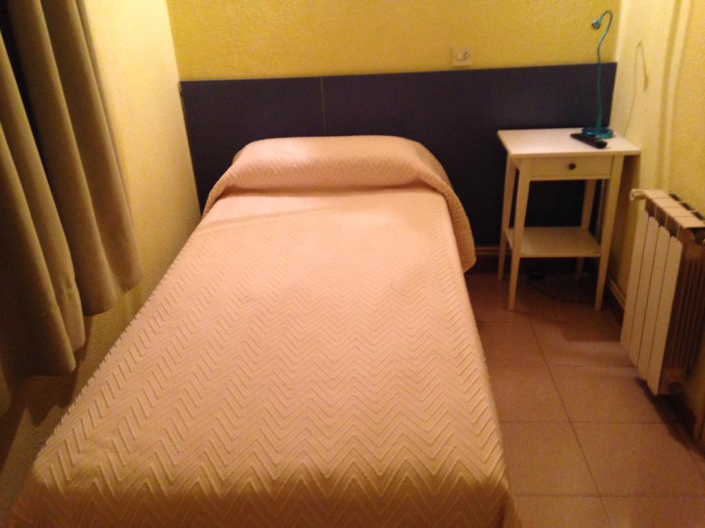 Hostal Delfos Barcelona Zewnętrze zdjęcie
